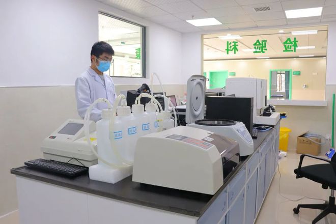 大冶市民家門(mén)口的健康守護(hù)站 又一社區(qū)衛(wèi)生服務(wù)中心啟用，檢驗(yàn)檢測(cè)服務(wù)再升級(jí)